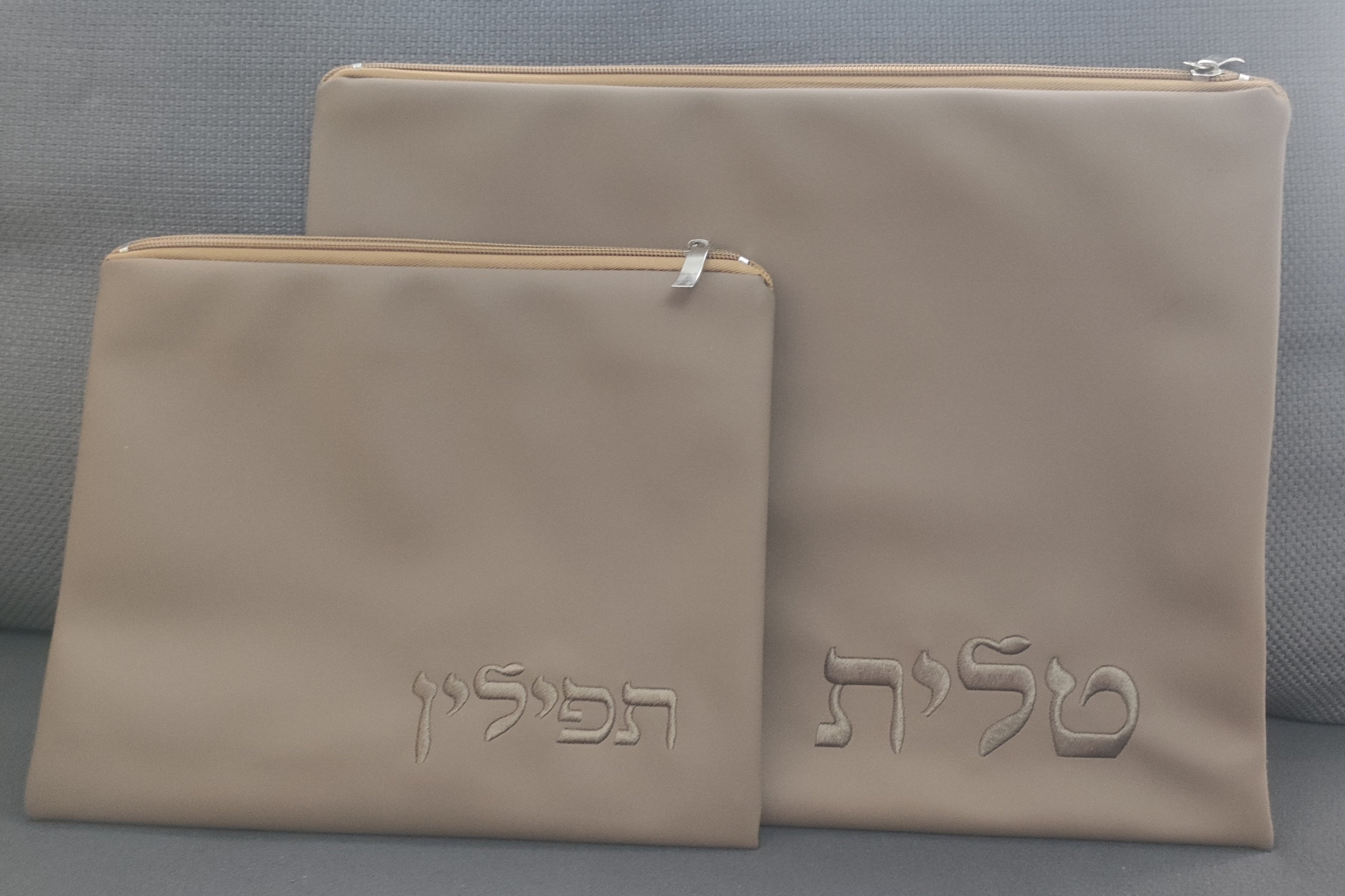 סט כיסוי לטלית ולתפילין דמוי עור חום